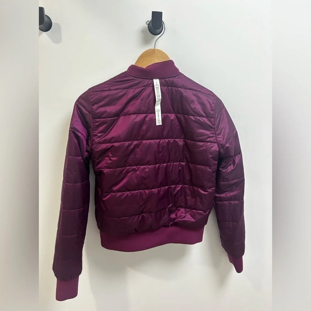 Lululemon Non-Stop Bomber *Reversible *Marvel - size 4 - Picture 7 of 8